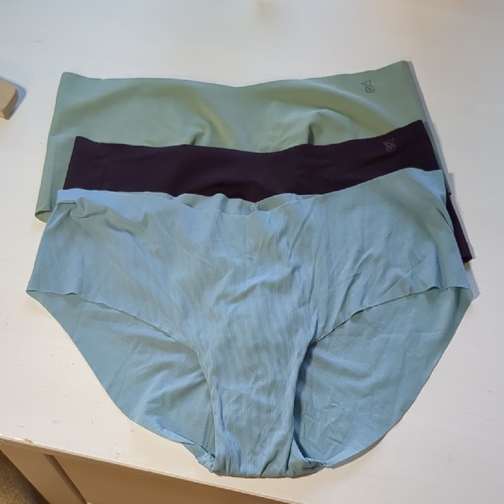 Victoria's Secret Underwear Set in Purple and Light Blue